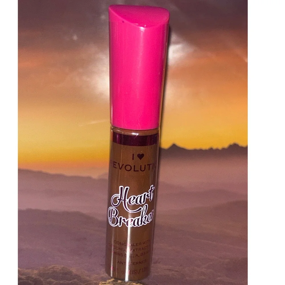 Revolution Heart Breaker Cocoa Concealer Anti-Cernes New